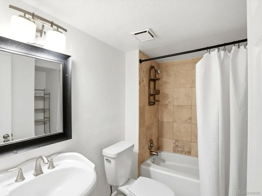 18051 E Kentucky Avenue Aurora CO 80017