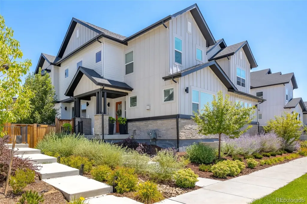 9759 E 62nd Drive Denver CO 80238