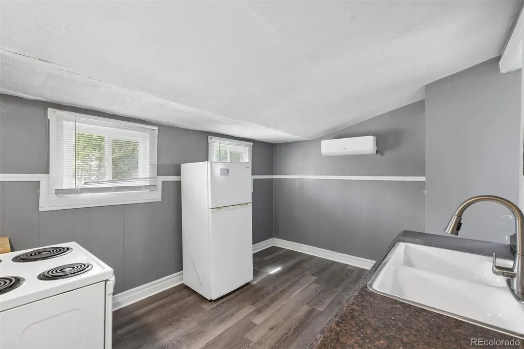 1347 Elmira Street Aurora CO 80010