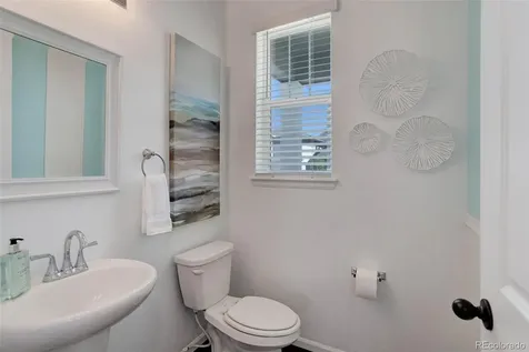 21056 E Radcliff Place Aurora CO 80015
