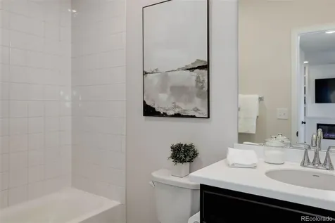 21056 E Radcliff Place Aurora CO 80015