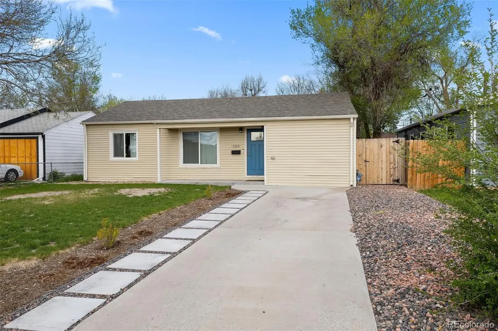 1310 Alton Street Aurora CO 80010