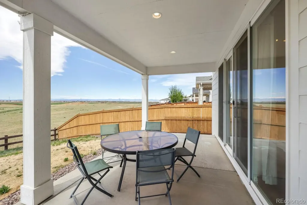 919 N Undergrove Way Aurora CO 80018
