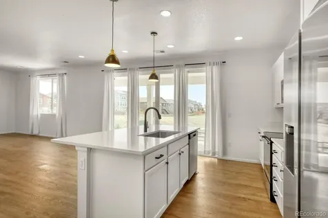 919 N Undergrove Way Aurora CO 80018
