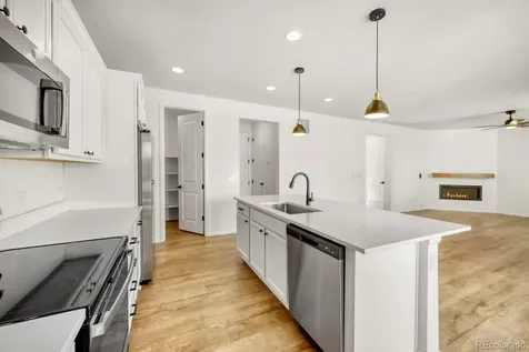 919 N Undergrove Way Aurora CO 80018