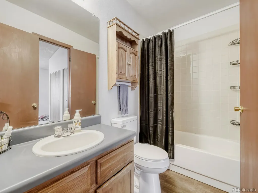 6944 W Mississippi Avenue Lakewood CO 80226