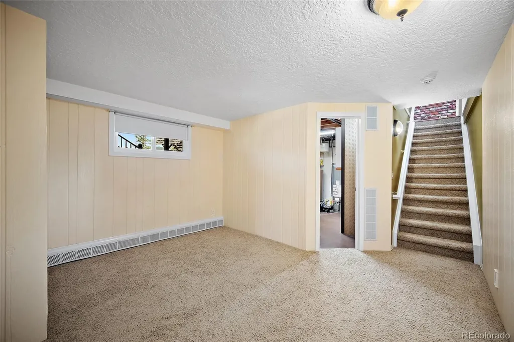 8475 Red Spring Valley Road Colorado Springs CO 80919
