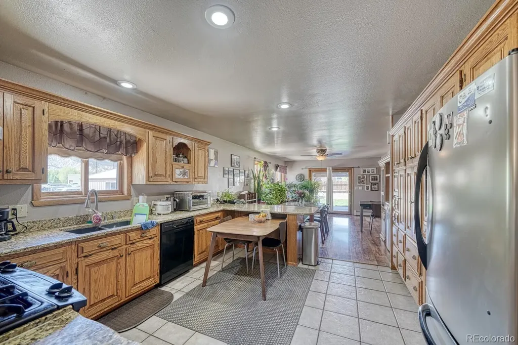 7687 W Us Highway 50 Salida CO 81201