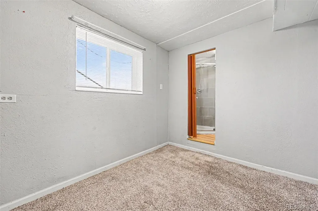 15946 E 17th Place Aurora CO 80011