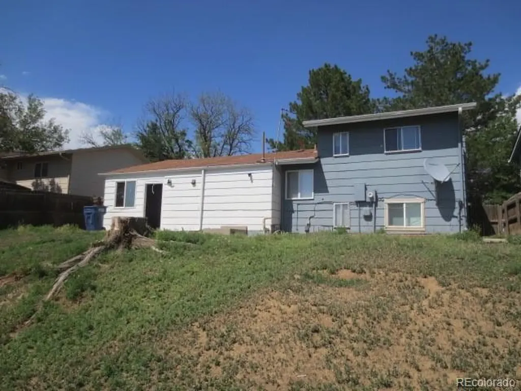 15946 E 17th Place Aurora CO 80011