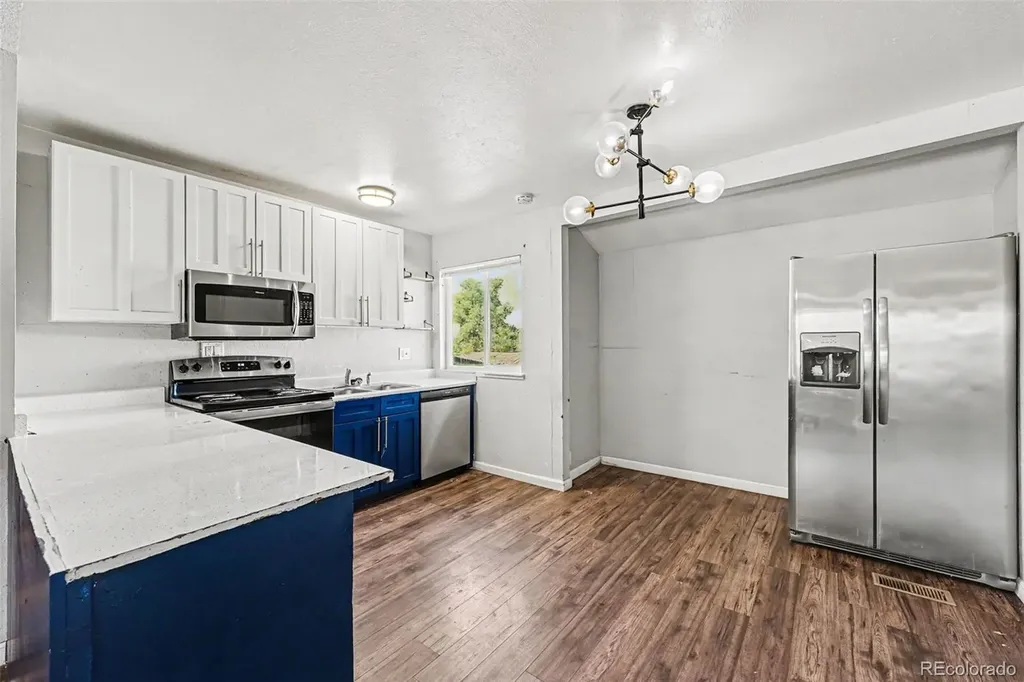 15946 E 17th Place Aurora CO 80011
