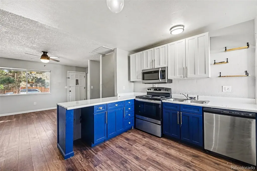 15946 E 17th Place Aurora CO 80011