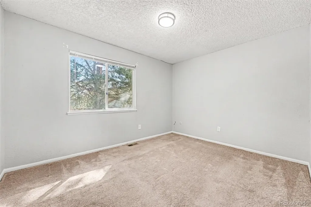 15946 E 17th Place Aurora CO 80011