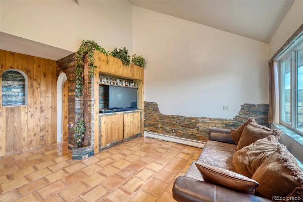 2283 Co Road 323 Westcliffe CO 81252
