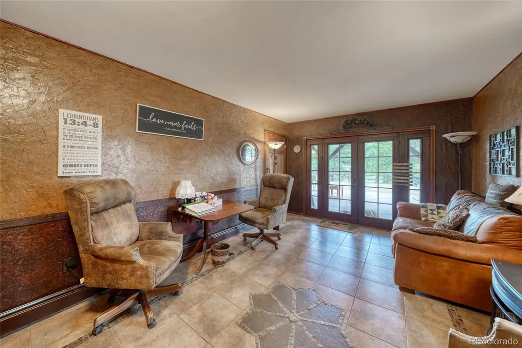 2283 Co Road 323 Westcliffe CO 81252