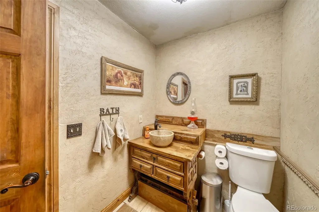 2283 Co Road 323 Westcliffe CO 81252