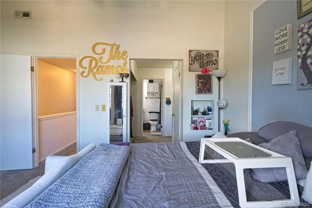 4242 S Mobile Circle Aurora CO 80013