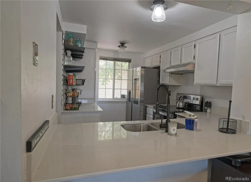 4242 S Mobile Circle Aurora CO 80013