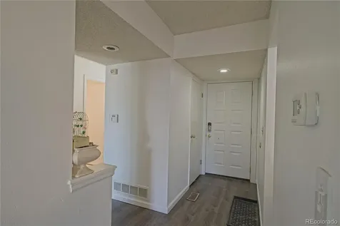 4242 S Mobile Circle Aurora CO 80013