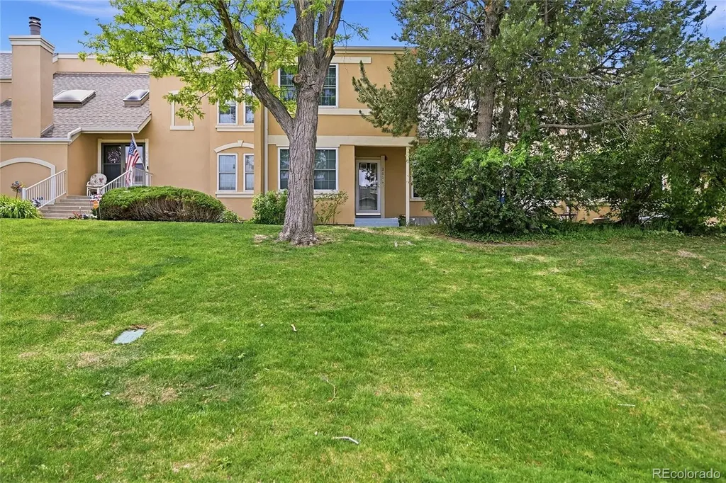 2858 S Vaughn Way Aurora CO 80014