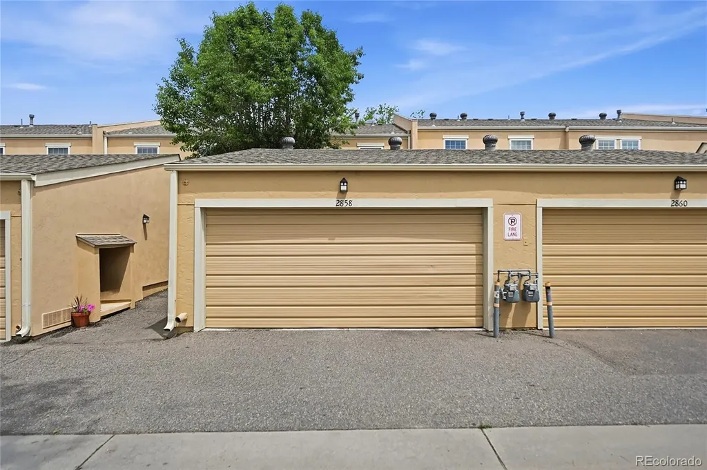 2858 S Vaughn Way Aurora CO 80014