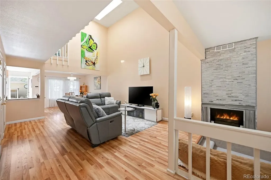 2858 S Vaughn Way Aurora CO 80014
