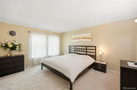 2858 S Vaughn Way Aurora CO 80014
