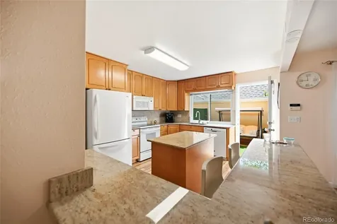 2858 S Vaughn Way Aurora CO 80014