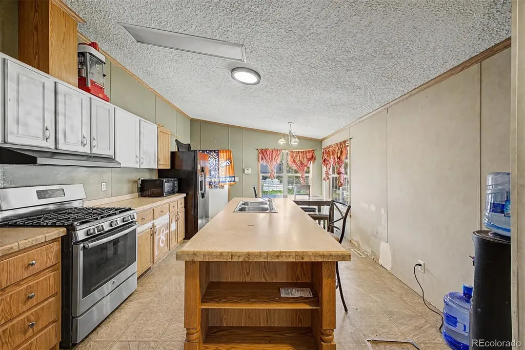 4211 E 100th Avenue Thornton CO 80229