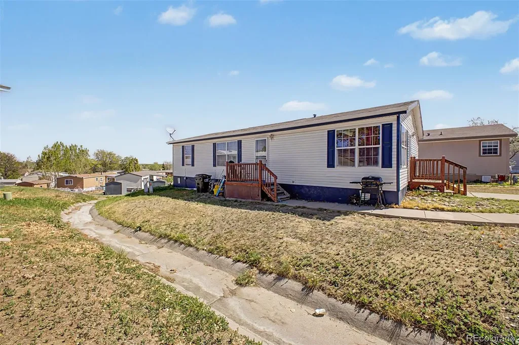 4211 E 100th Avenue Thornton CO 80229