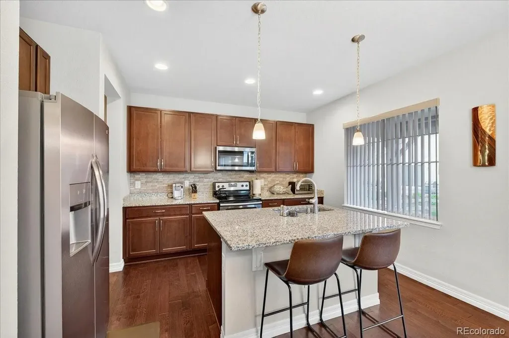 7315 S Robertsdale Way Aurora CO 80016