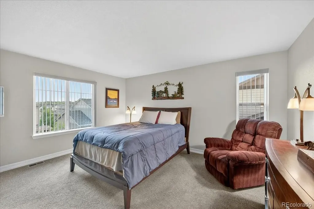 7315 S Robertsdale Way Aurora CO 80016