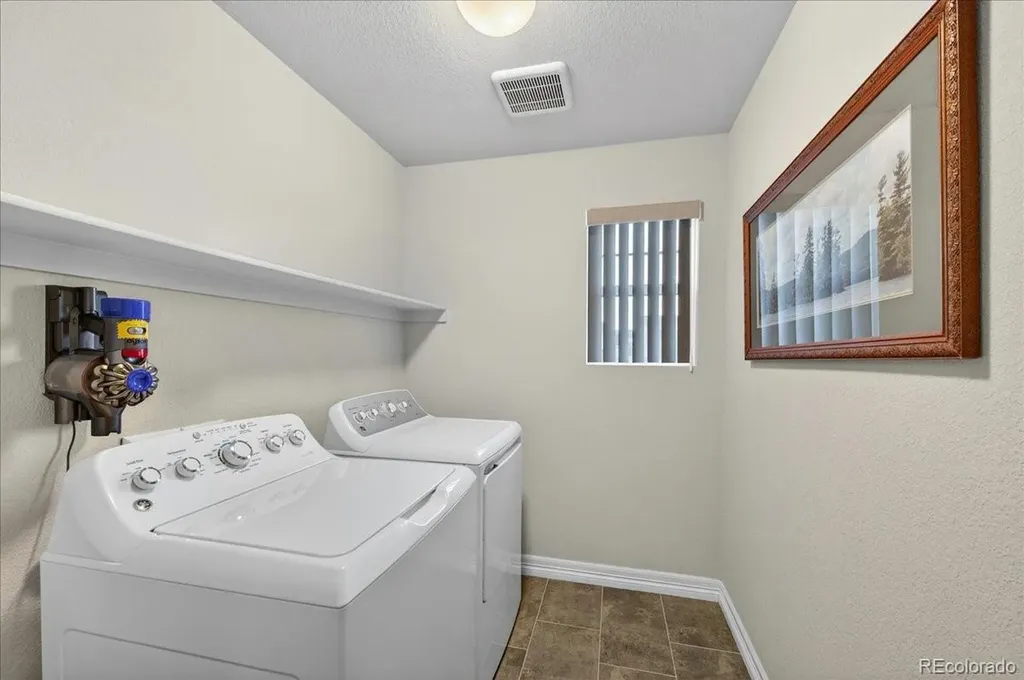 7315 S Robertsdale Way Aurora CO 80016