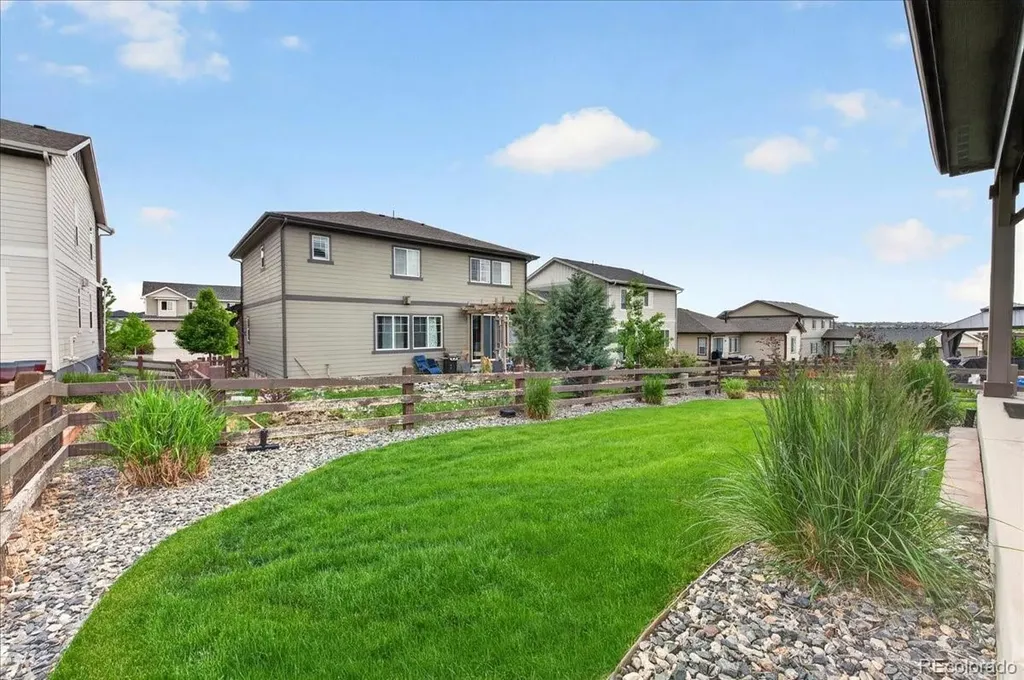 7315 S Robertsdale Way Aurora CO 80016