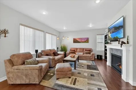 7315 S Robertsdale Way Aurora CO 80016