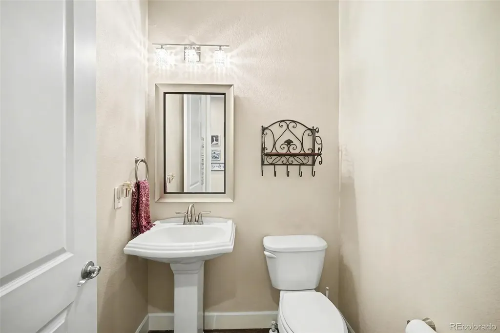 9462 Noble Way Arvada CO 80007