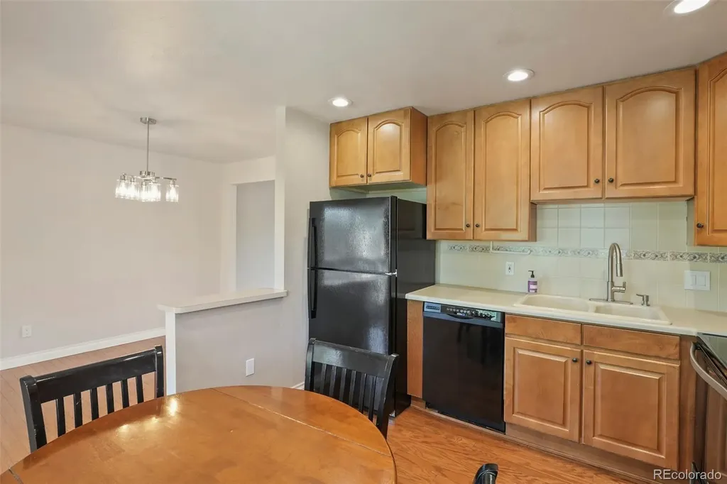 6689 S Delaware Street Littleton CO 80120