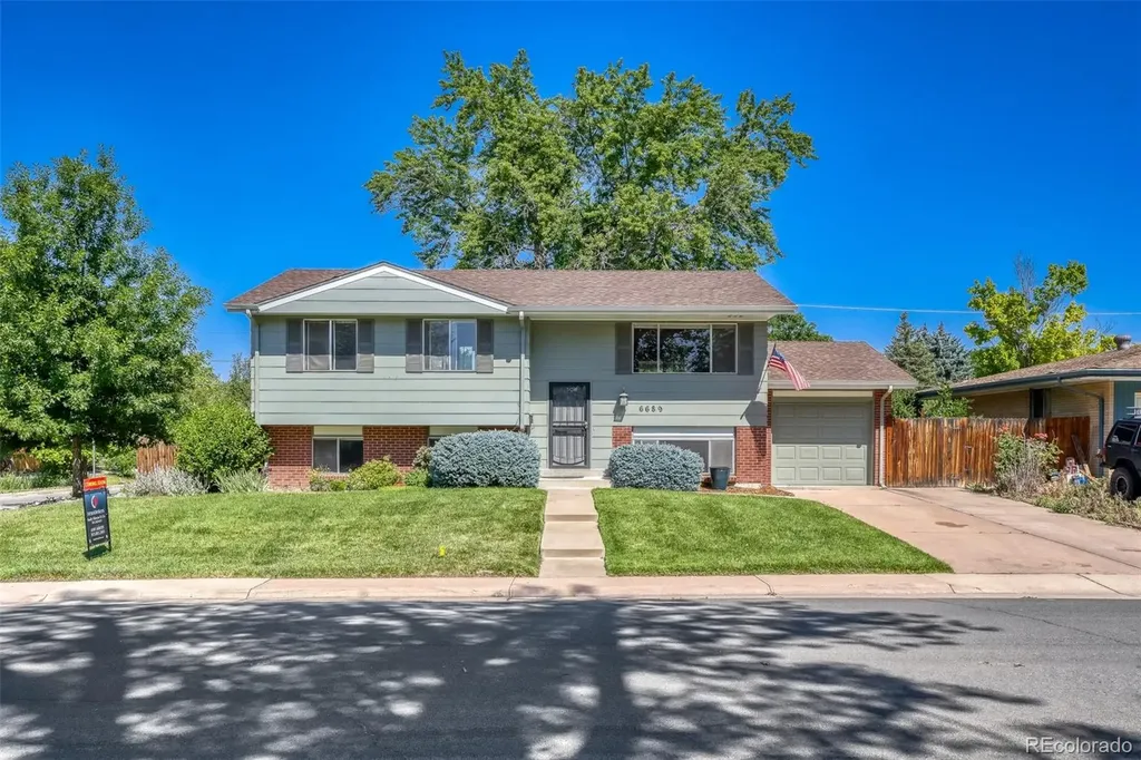 6689 S Delaware Street Littleton CO 80120