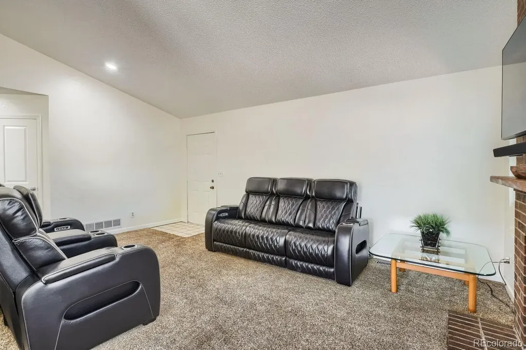 9204 W 94th Avenue Broomfield CO 80021