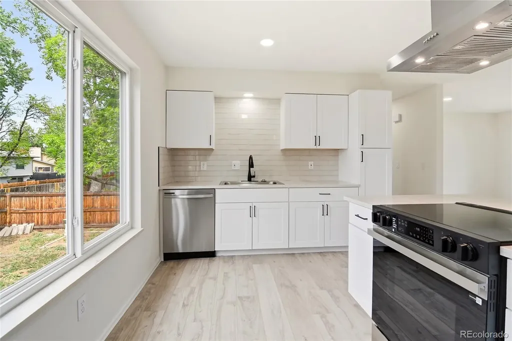 3227 S Hoyt Way Lakewood CO 80227