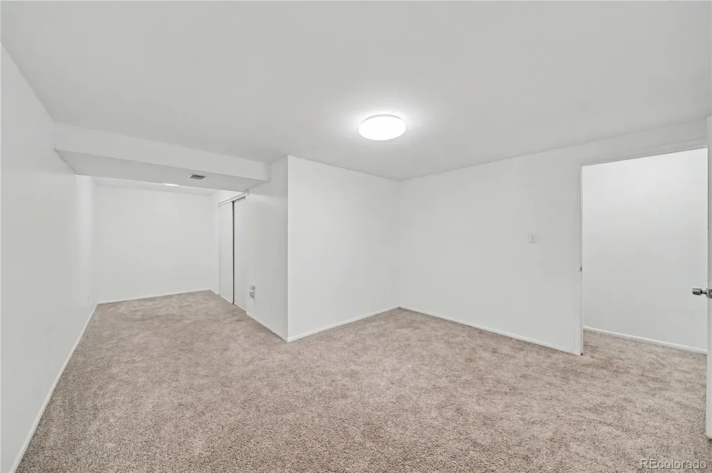 1920 S Oswego Way Aurora CO 80014