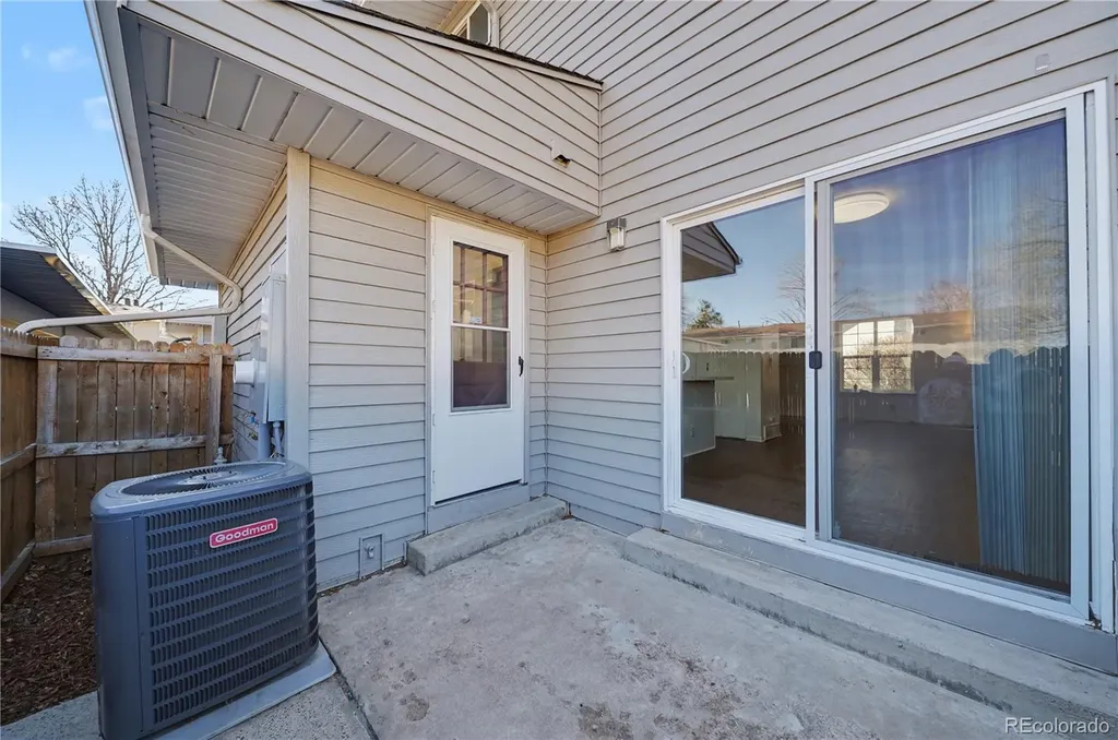 1920 S Oswego Way Aurora CO 80014
