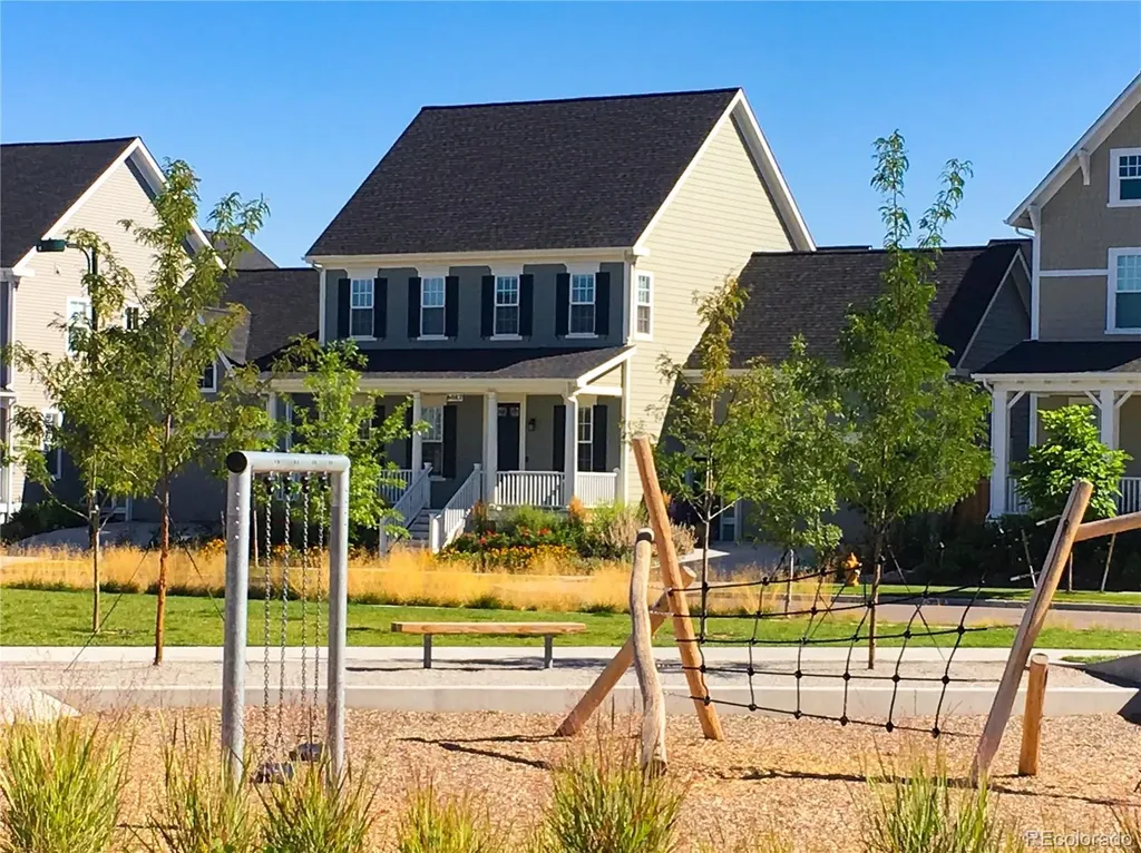 6082 Chester Street Denver CO 80238