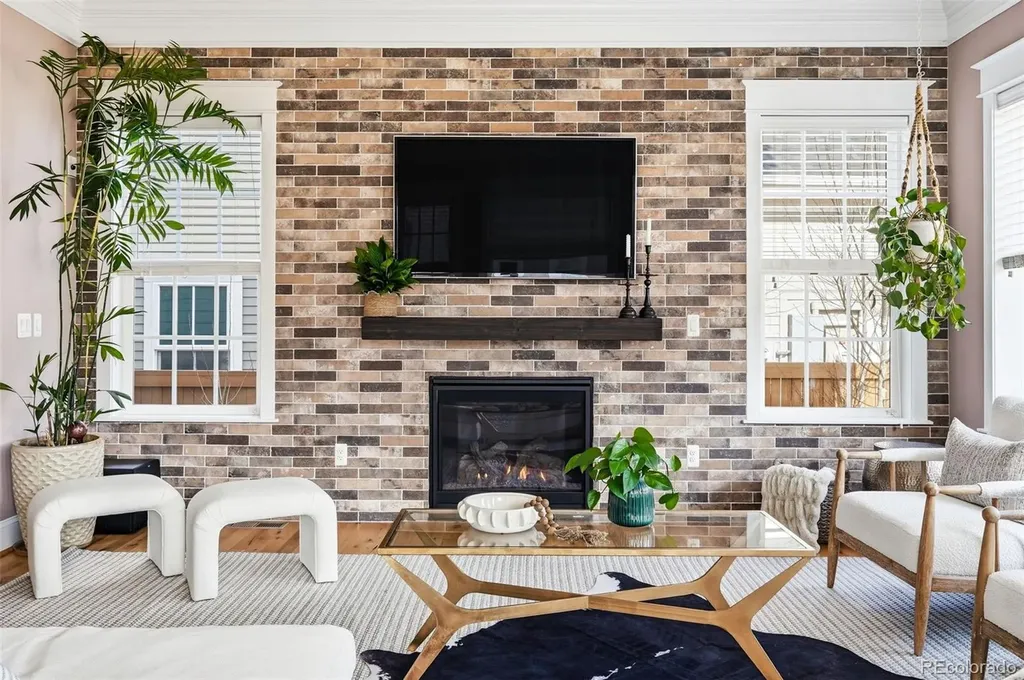6082 Chester Street Denver CO 80238