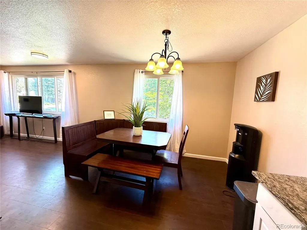 1208 Doyle Place Colorado Springs CO 80915