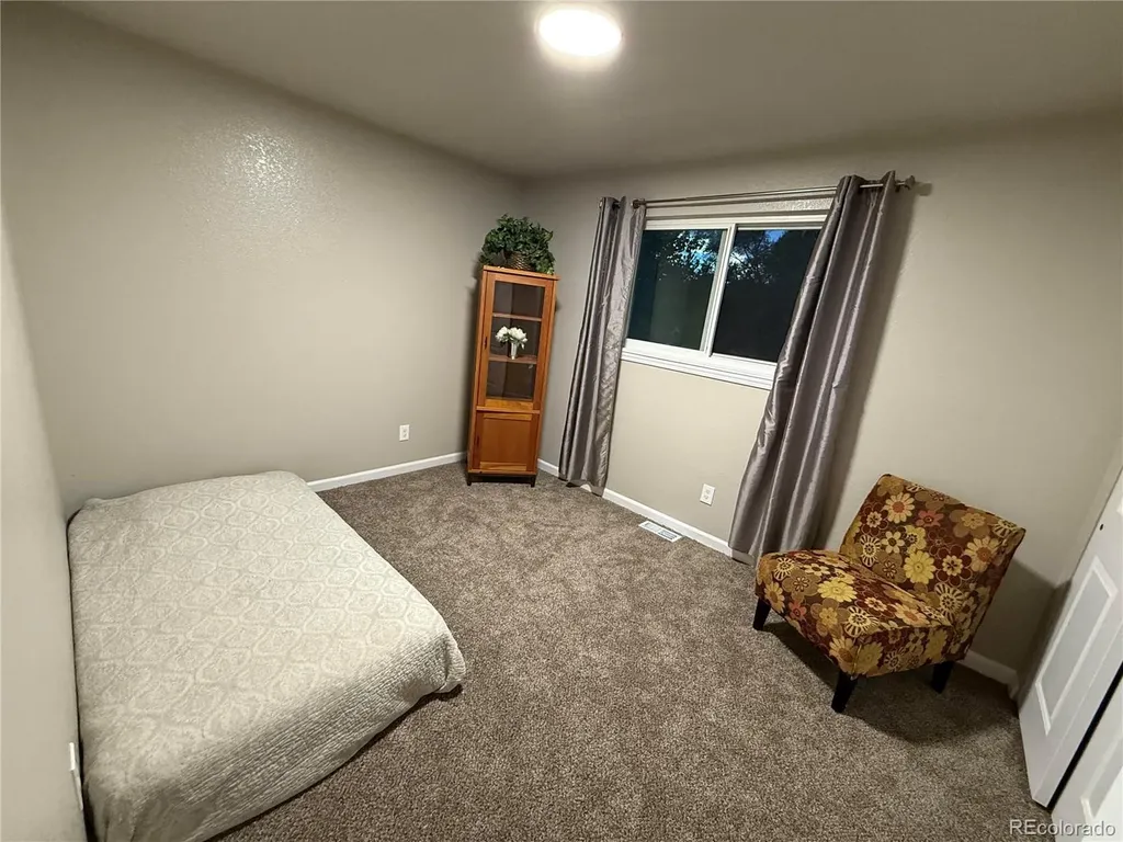 1208 Doyle Place Colorado Springs CO 80915