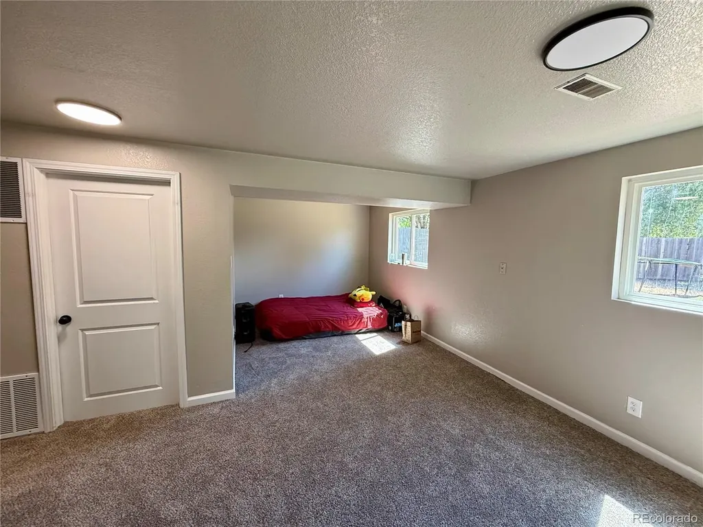 1208 Doyle Place Colorado Springs CO 80915