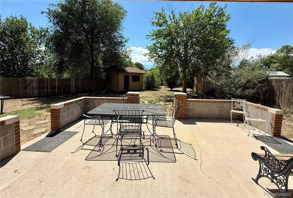 1208 Doyle Place Colorado Springs CO 80915
