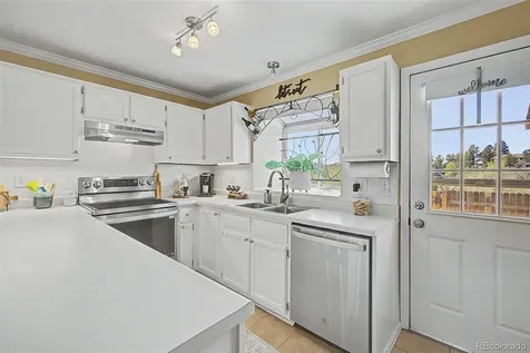 6618 Warbler Lane Colorado Springs CO 80919