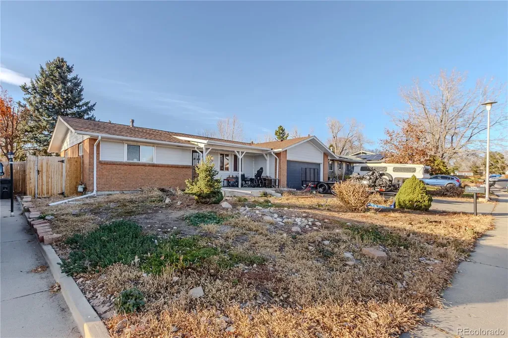 959 S Johnson Way Lakewood CO 80226